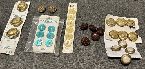 Vintage retro mixed buttons - mixed,