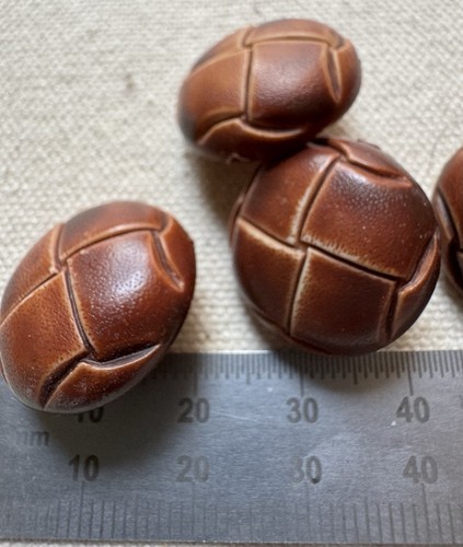20mm brown plastic - brown,