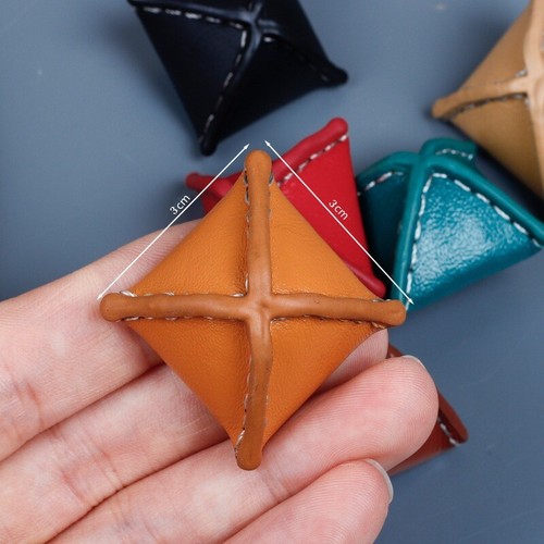 Genuine leather buttons - 4,
