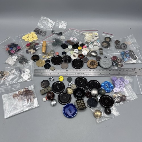 Mixed button collection 270g - mixed,