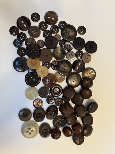 Vintage buttons job - buttons., lot